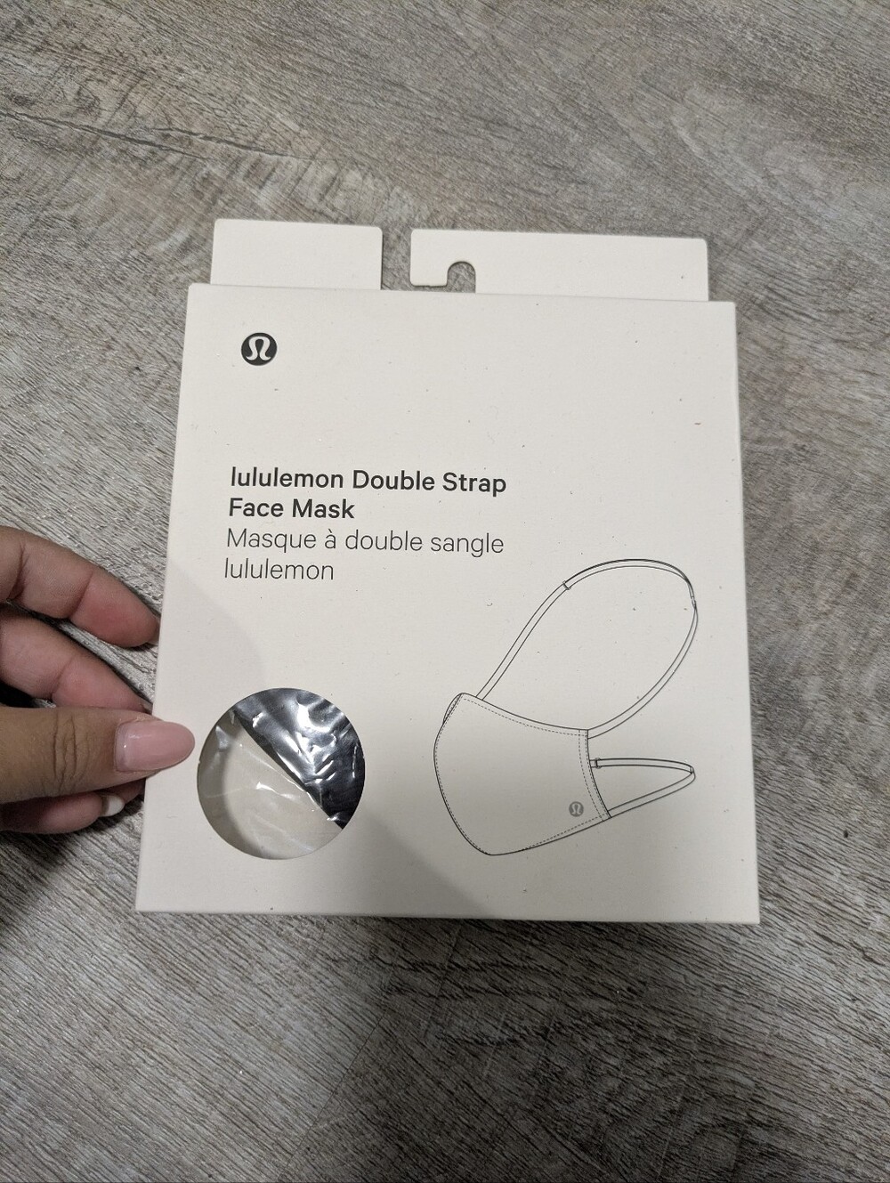 NWT Lululemon Double Strap Face Mask